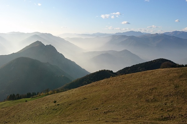 Die für den Vogelzug wichtigen Alpenpässe in der Lomabrdei werden künftig jagdfrei sein!