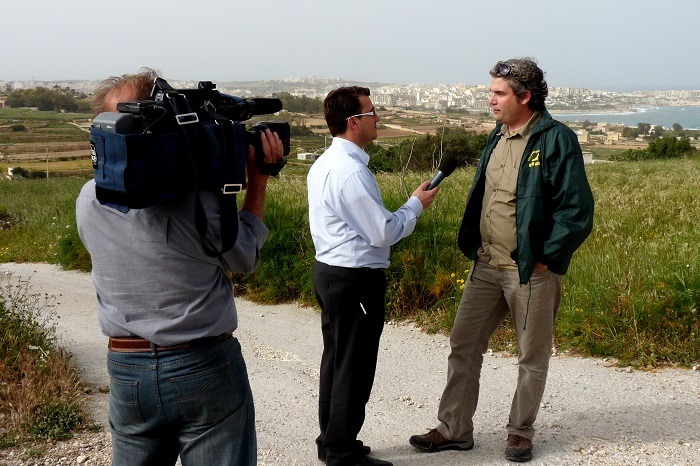 The press in the field: an interview with a Maltese evening news