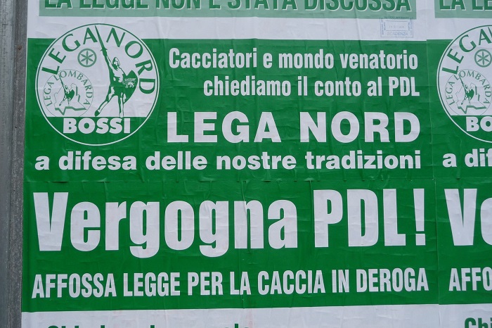 Election poster of the right-wing populist party 'Lega' for hunting EU-wide protected finches